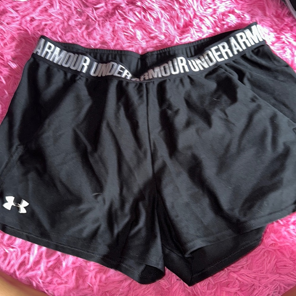 Under Armour black shorts
